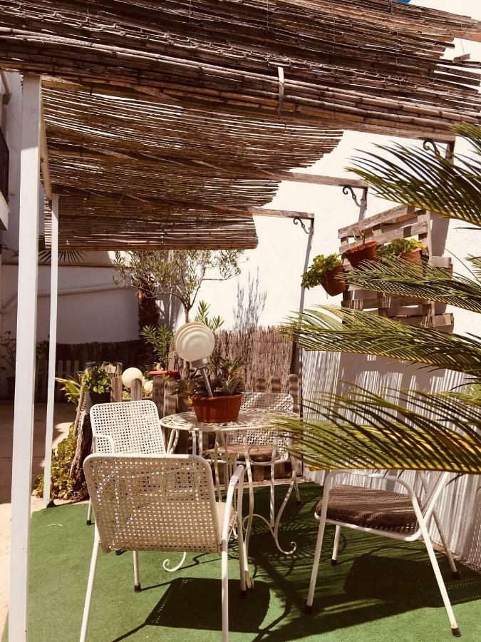Гостевой дом La Casita Santa Barbara Macastre Экстерьер фото